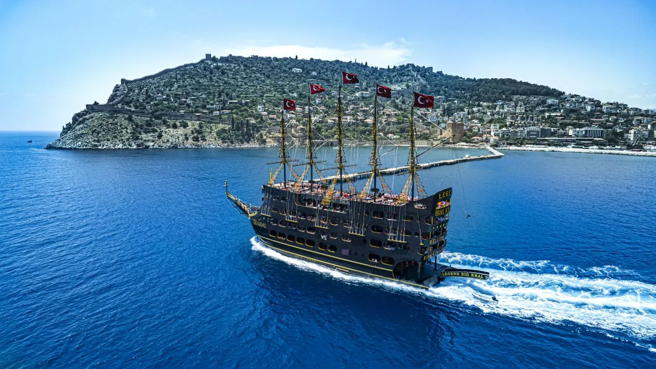 Legend Big Kral Piratenbootstour
